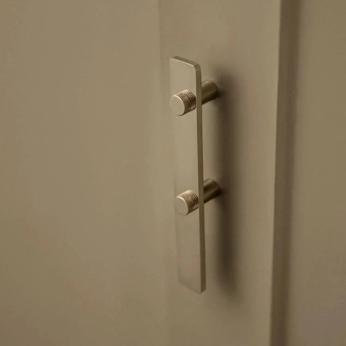 Zelsita Door & Cabinet Handle