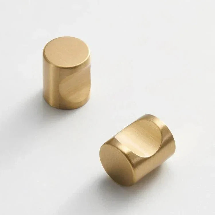 Zorlessa Brass Knobs